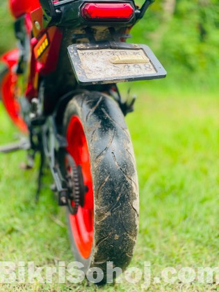 Runner BOLT 165R